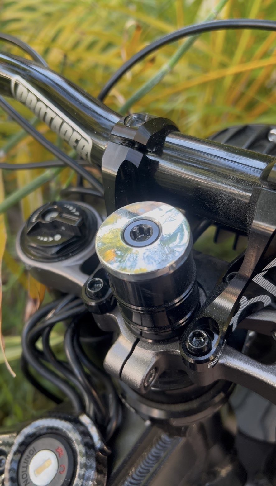 Polished Warp 9 Stem Lock